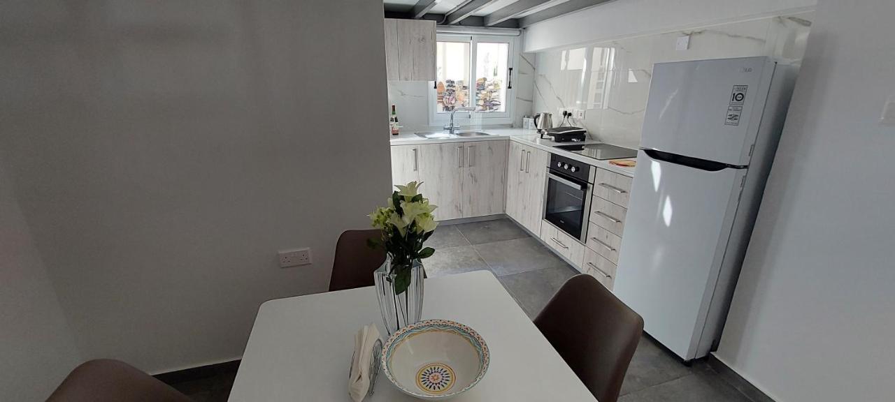 Eleantre Holiday Apartments Пафос Экстерьер фото